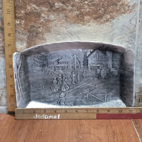 Vintage Handmade Wendell August Tray Metal Aluminum Amish Farm Scene Decorative - Picture 9 of 12